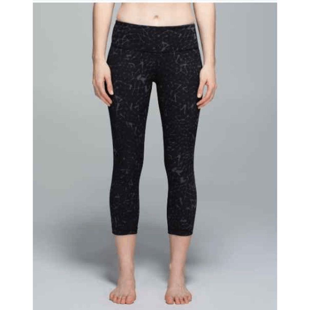 Lululemon Star Crushed Coal Black Wunder Under Crop II Leggings Size 6